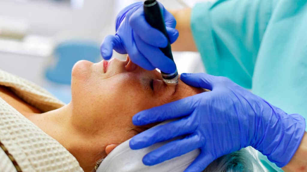 Protocolos faciales que recomendamos tener en tu cabina